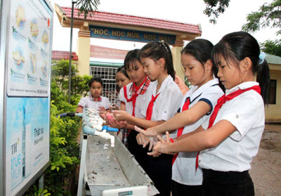 Đắk Lắk: Huyện Cư M'gar tích cực triển khai chương trình về vệ sinh và nước sạch nông thôn